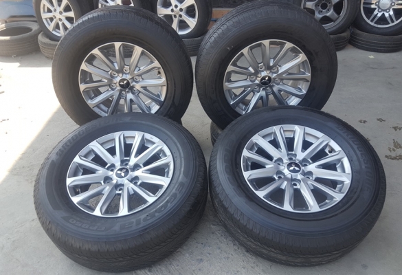 ขายล้อMitsubishi Triton ขอบ17 ยางปี14  4 ล้อ