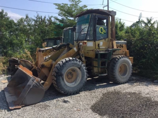 ขาย 650,000 รถตักล้อยางเอวอ่อน KOMATSU wa 120-3 เครื่องแรง เกียร์ดี เอวแน่น ยางสวย หัวเก๋ง รถพร้อมใช้ รถอยู่ ชลบุรี 090-772-3710 090-772-3708