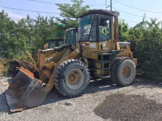 ขาย 650,000 รถตักล้อยางเอวอ่อน KOMATSU wa 120-3 เครื่องแรง เกียร์ดี เอวแน่น ยางสวย หัวเก๋ง รถพร้อมใช้ รถอยู่ ชลบุรี 090-772-3710 090-772-3708