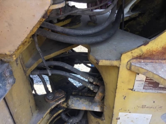 ขาย 650,000 รถตักล้อยางเอวอ่อน KOMATSU wa 120-3 เครื่องแรง เกียร์ดี เอวแน่น ยางสวย หัวเก๋ง รถพร้อมใช้ รถอยู่ ชลบุรี 090-772-3710 090-772-3708