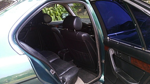 หล่อมาก หรูดูภูมิฐาน สวยสมบูรณ์แบบ ทั้งภายนอกภายใน  ภาษีไม่ขาด แอร์หนาว