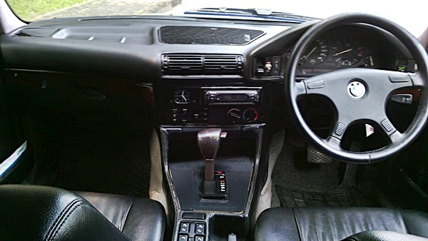 หล่อมาก หรูดูภูมิฐาน สวยสมบูรณ์แบบ ทั้งภายนอกภายใน  ภาษีไม่ขาด แอร์หนาว