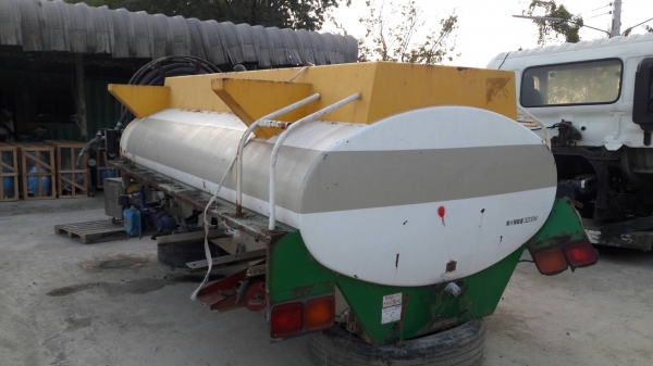 ขายถังบรรจุ น้ำมันได้3200ลิตร สำหรับ6ล้อ พร้อมสายและ หัวจ่าย ยาว3.80 เมตร คัสซี 82เซนติเมตร ราคา55,000 บาท ขายถังบรรจุ น้ำมันได้3200ลิตร สำหรับ6ล้อ พร้อมสายและ หัวจ่าย ยาว3.80 เมตร คัสซี 82เซนติเมตร ราคา55,000 บาท