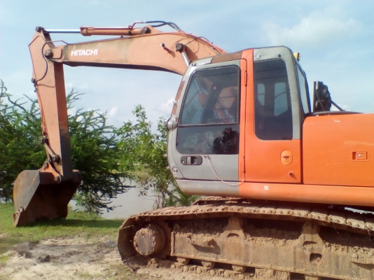 HITACHI ZX 200 -1รถพร้อมใช้ เครื่องดี ช่วงล่างแน่น เอกสารเล่มทะเบียนพร้อมโอน