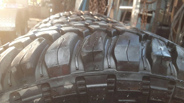 ขายยางอ๊อฟโรด31นิ้ว ขอบ15พร้อมกระทะปี14 ไม่ค่อยได้ใช้ครับตื่งยางยังไม่หมดเลยครับ เอาไปใช้ได้อีกนานดอกเหลือเพียบ ขาย8200บาท