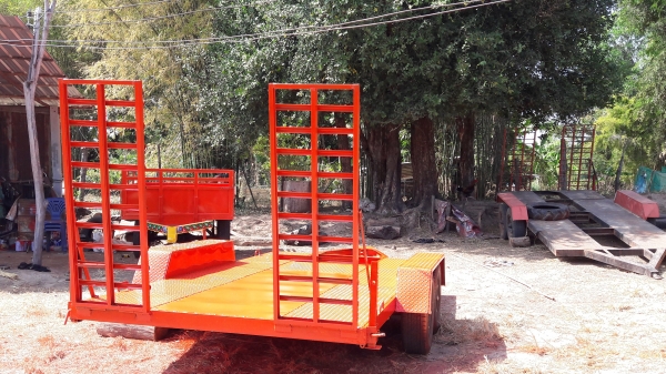 ขายเทลเลอขนรถเกี่ยวข้าว รถไถแทรกเตอร์ ขายเทลเลอขนรถเกี่ยวข้าว รถไถแทรกเตอร์