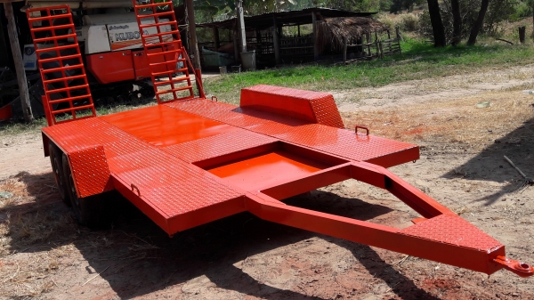 ขายเทลเลอขนรถเกี่ยวข้าว  รถไถแทรกเตอร์