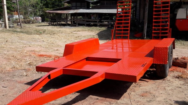 ขายเทลเลอขนรถเกี่ยวข้าว รถไถแทรกเตอร์ ขายเทลเลอขนรถเกี่ยวข้าว รถไถแทรกเตอร์