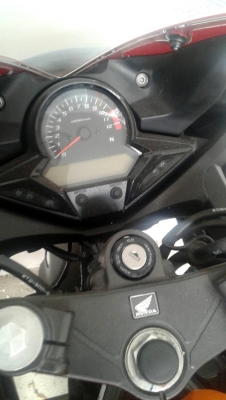 ขายด่วน-ไม่แพง!! ฮอนด้า CBR150R รถมือ2สภาพใหม่เอี่ยม ซื้อมาจอดไว้เฉยๆ