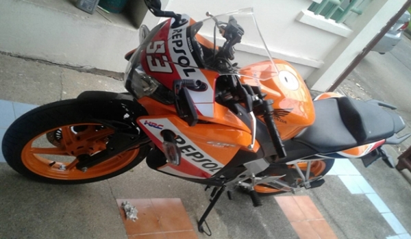 ขายด่วน-ไม่แพง!! ฮอนด้า CBR150R รถมือ2สภาพใหม่เอี่ยม ซื้อมาจอดไว้เฉยๆ ขายด่วน-ไม่แพง!! ฮอนด้า CBR150R รถมือ2สภาพใหม่เอี่ยม ซื้อมาจอดไว้เฉยๆ