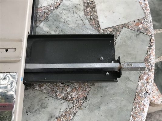 เครื่องเจาะกระดาษไฟฟ้า LIHIT LAB. รุ่น 2001/AA-SIX MADE IN JAPAN เครื่องเจาะกระดาษไฟฟ้า LIHIT LAB. รุ่น 2001/AA-SIX MADE IN JAPAN