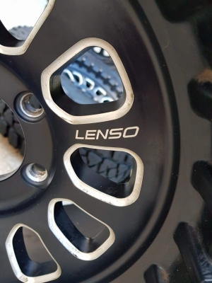 ขายล้อ LENSO MAXMONSTER ขอบ 16 พร้อมยาง Mud 265/75/16 สวยๆ