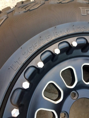 ขายล้อ LENSO MAXMONSTER ขอบ 16 พร้อมยาง Mud 265/75/16 สวยๆ