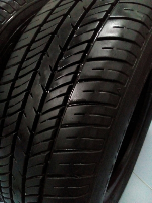 185/70R14  DEESTONE NAKARA ปี16  มี 2 เส้น โทร.081-427-3941 ตจว.ส่งได้ครับ ไอดีไลน์ 0814273941