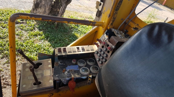 รถเกรดแชมเปี้ยน ราคา 600,000 เอวอ่อนมีทะเบียน กทม