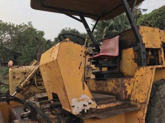 ขาย 355,000 บาท รถบด BETELLI  2 เพลา เครื่องดี. เกียร์ดี สภาพพร้อมใช้.  เอกสารอินวอยท์  สินค้าอยู่  นครปฐม โทร&amp;ไอดีไลน์ 0610710295