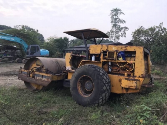 ขาย 355,000 บาท รถบด BETELLI  2 เพลา เครื่องดี. เกียร์ดี สภาพพร้อมใช้.  เอกสารอินวอยท์  สินค้าอยู่  นครปฐม โทร&amp;ไอดีไลน์ 0610710295