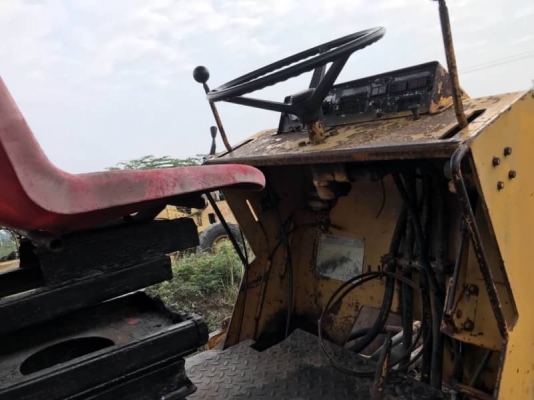 ขาย 355,000 บาท รถบด BETELLI  2 เพลา เครื่องดี. เกียร์ดี สภาพพร้อมใช้.  เอกสารอินวอยท์  สินค้าอยู่  นครปฐม โทร&amp;ไอดีไลน์ 0610710295