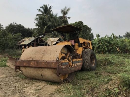 ขาย 355,000 บาท รถบด BETELLI  2 เพลา เครื่องดี. เกียร์ดี สภาพพร้อมใช้.  เอกสารอินวอยท์  สินค้าอยู่  นครปฐม โทร&amp;ไอดีไลน์ 0610710295