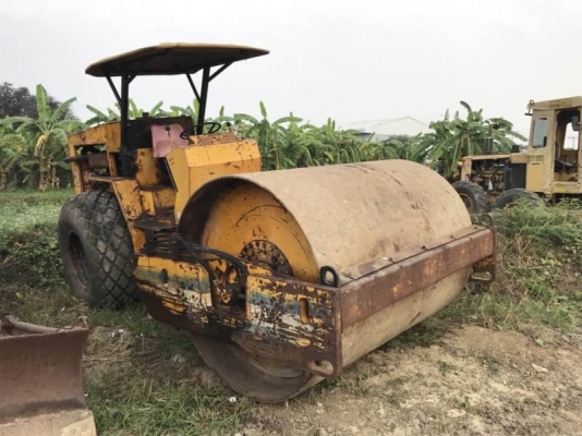 ขาย 355,000 บาท รถบด BETELLI  2 เพลา เครื่องดี. เกียร์ดี สภาพพร้อมใช้.  เอกสารอินวอยท์  สินค้าอยู่  นครปฐม โทร&amp;ไอดีไลน์ 0610710295