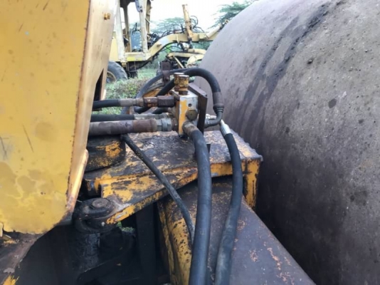 ขาย 355,000 บาท รถบด BETELLI  2 เพลา เครื่องดี. เกียร์ดี สภาพพร้อมใช้.  เอกสารอินวอยท์  สินค้าอยู่  นครปฐม โทร&amp;ไอดีไลน์ 0610710295