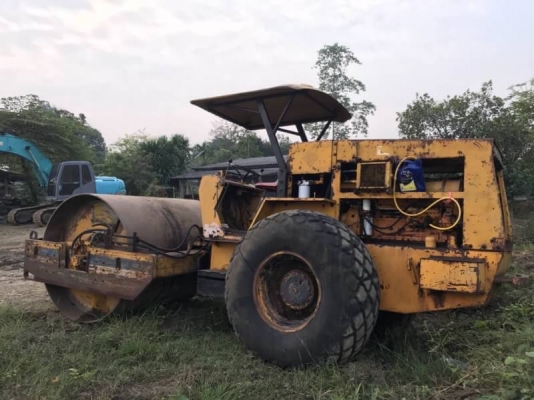 ขาย 355,000 บาท รถบด BETELLI  2 เพลา เครื่องดี. เกียร์ดี สภาพพร้อมใช้.  เอกสารอินวอยท์  สินค้าอยู่  นครปฐม โทร&amp;ไอดีไลน์ 0610710295