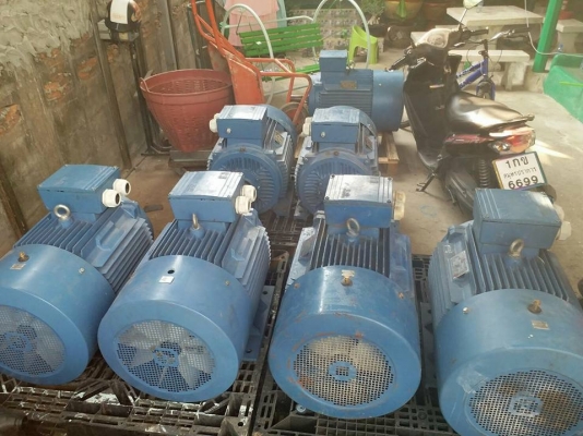 ขายมอเตอร์ ขนาด75แรง ใช้งานได้ปกติ มีอยู่ 7ลูก ขายเหมา180000บาทรอบ1,480มีอยู่3ลูก รอบ2,970มีอยู่4ลูก