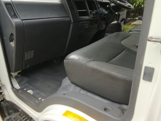 6 ล้อกลาง *EURO.3* ISUZU  NQR 175 แรงม้า*คอมมอนเรว* ยาว 5.50 ม.* รถสวยเดิม+สวยจริง  รถห้างแท้ * มีเล่มพร้อมโอน *