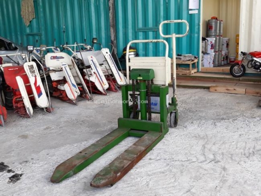 ลด 20\% รถยกไฟฟ้ายืนขับ รหัสสินค้า 81005004 ราคาปกติ16,800 บาท โทร 081-8283376  www.nihonmono.com