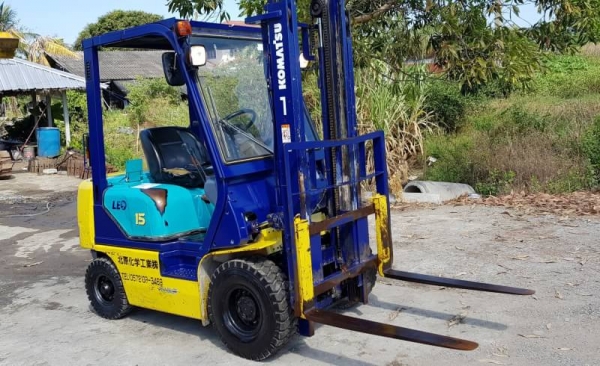 ขายด่วนรถยกKOMATSU FG15-16ยก2ตันเสาสูง3เมตรตัวใหม่ล่าสูดยางตันรถนอกเพื่งนำเข้ามาใหม่ยังไม่เคยใช้งานในไทยเลย