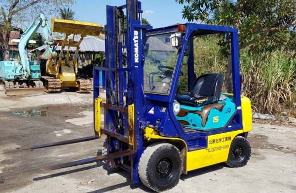 ขายด่วนรถยกKOMATSU FG15-16ยก2ตันเสาสูง3เมตรตัวใหม่ล่าสูดยางตันรถนอกเพื่งนำเข้ามาใหม่ยังไม่เคยใช้งานในไทยเลย