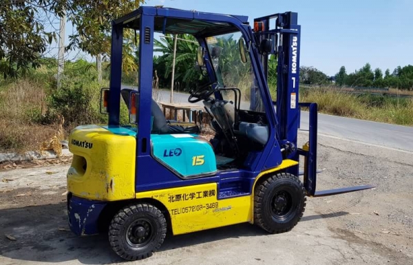 ขายด่วนรถยกKOMATSU FG15-16ยก2ตันเสาสูง3เมตรตัวใหม่ล่าสูดยางตันรถนอกเพื่งนำเข้ามาใหม่ยังไม่เคยใช้งานในไทยเลย