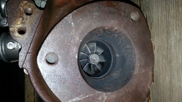 ขาย เทอร์โบ ford 2.2 สภาพสวยแน่นไม่รุนใบหลังแห้ง เดิมๆถอด 12,000