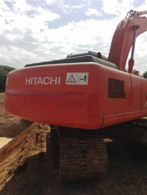 ขาย 1,390,000 HITACHI zx 200-1 JANPAN ทำงาน 15,000 ชม. ไฟฟ้าสมบูณร์ เครื่องดี ปั้มแรง เอวแน่น ช่วงล่างสวย อินวอยทร์ รถอยู่ จันทบุรี 090-772-3710 090-772-3708