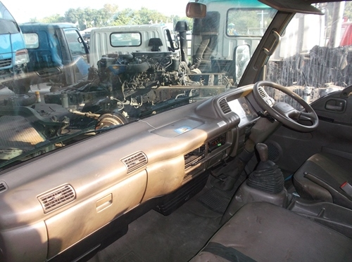 ขายหัว ISUZU  NPR 12V  หัวนอก อุปกรณ์ครบ  สภาพสวยๆ 45,000-50,000บาท  มี8หัวให้เลือก