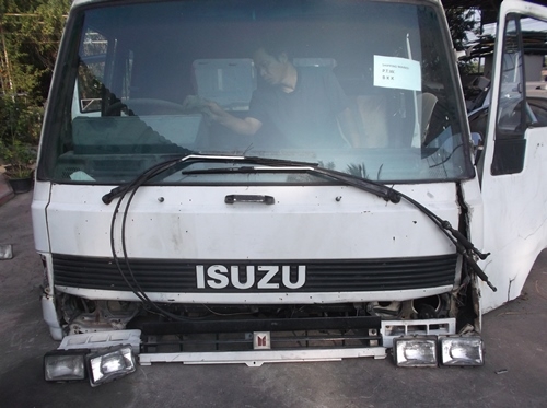ขายหัว ISUZU ROCKY หัวนอก  มีผุด้านล่าง  ข้างบนสวย ภายในสวย อุปกรณ์ครบ
