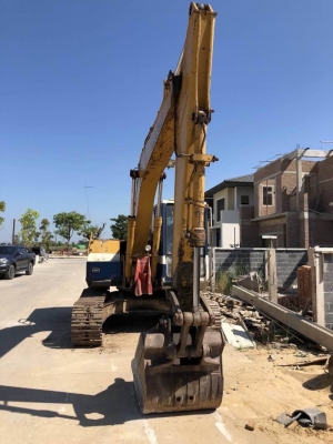 ขาย 425,000 บาท KOMATSU PC120-5 คอนโทรลยาว  เครื่องดี ปั้มแรง โช่หนา เอวแน่น (ไฟฟ้าครบ -มอเตอร์คันเร่งอยู่) เอกสารชื่อขาย  รถอยู่  จ.ปทุมธานี. โทร 0610710295