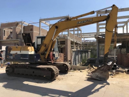 ขาย 425,000 บาท KOMATSU PC120-5 คอนโทรลยาว  เครื่องดี ปั้มแรง โช่หนา เอวแน่น (ไฟฟ้าครบ -มอเตอร์คันเร่งอยู่) เอกสารชื่อขาย  รถอยู่  จ.ปทุมธานี. โทร 0610710295