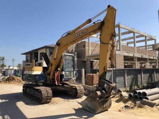 ขาย 425,000 บาท KOMATSU PC120-5 คอนโทรลยาว  เครื่องดี ปั้มแรง โช่หนา เอวแน่น (ไฟฟ้าครบ -มอเตอร์คันเร่งอยู่) เอกสารชื่อขาย  รถอยู่  จ.ปทุมธานี. โทร 0610710295