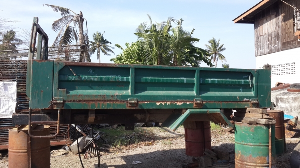 ขายกระบะดั้มรถ 6 ล้อ  สภาพดี