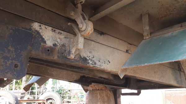 ขายกระบะดั้มรถ 6 ล้อ  สภาพดี