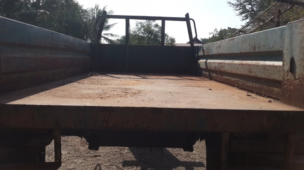 ขายกระบะดั้มรถ 6 ล้อ  สภาพดี