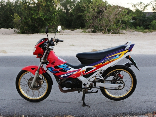 DASH 125