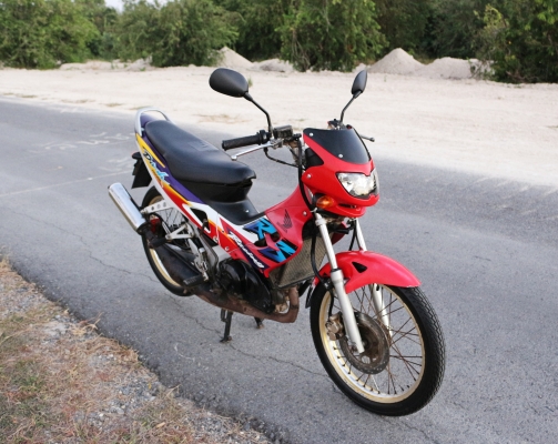 DASH 125
