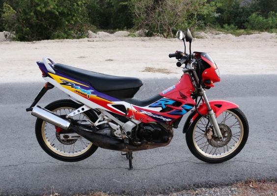 DASH 125 DASH 125
