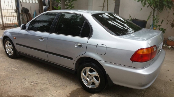 ขายรถบ้านสวยพร้อมใช้ปลายปี99ไฟท้ายเม็ดข้าวโพดแอแบ๊คABSดิสสี่ล้อ