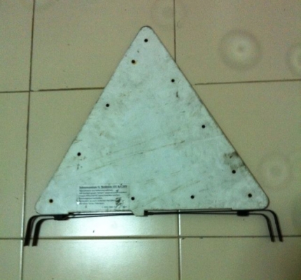 ป้ายสามเหลี่ยมฉุกเฉิน ป้ายสามเหลี่ยมฉุกเฉิน