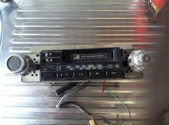 วิทยุเก่าติดรถคลาสสิคยุค 80