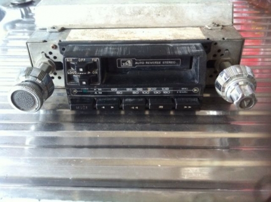 วิทยุเก่าติดรถคลาสสิคยุค 80