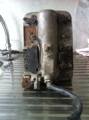 เรือนไมล์ Benz w110 หางปลา